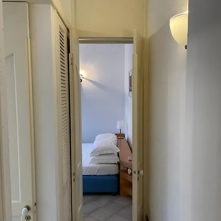 Anna's Terrace - Via Reginaldo Giuliani 13 Διαμέρισμα *