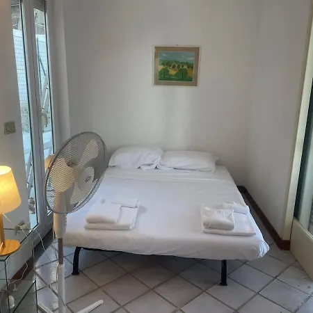 Anna's Terrace - Via Reginaldo Giuliani 13 Διαμέρισμα